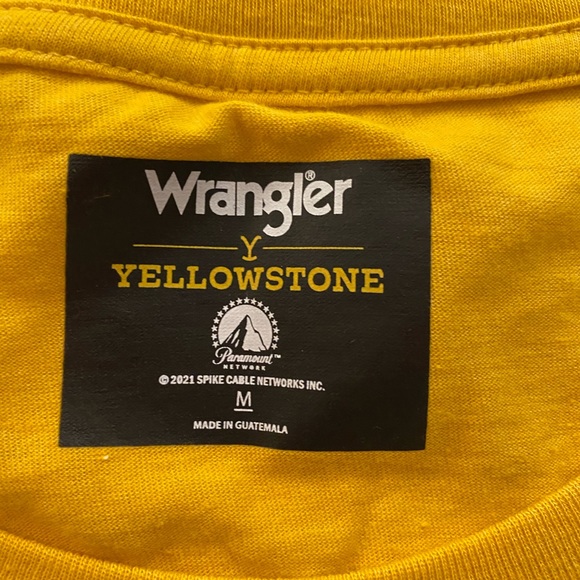 NWT Wrangler Yellowstone Official Merch - Deep Yellow Crop tee in Deep Yellow - Picture 6 of 9